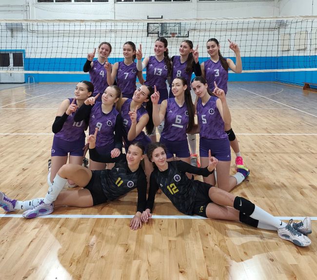 aaaKadetkinje Tehničara posle pobede u Baljevcu